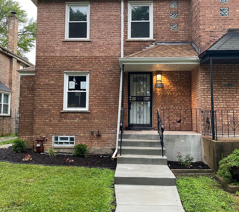 1st image of 10924 S Eberhart Ave