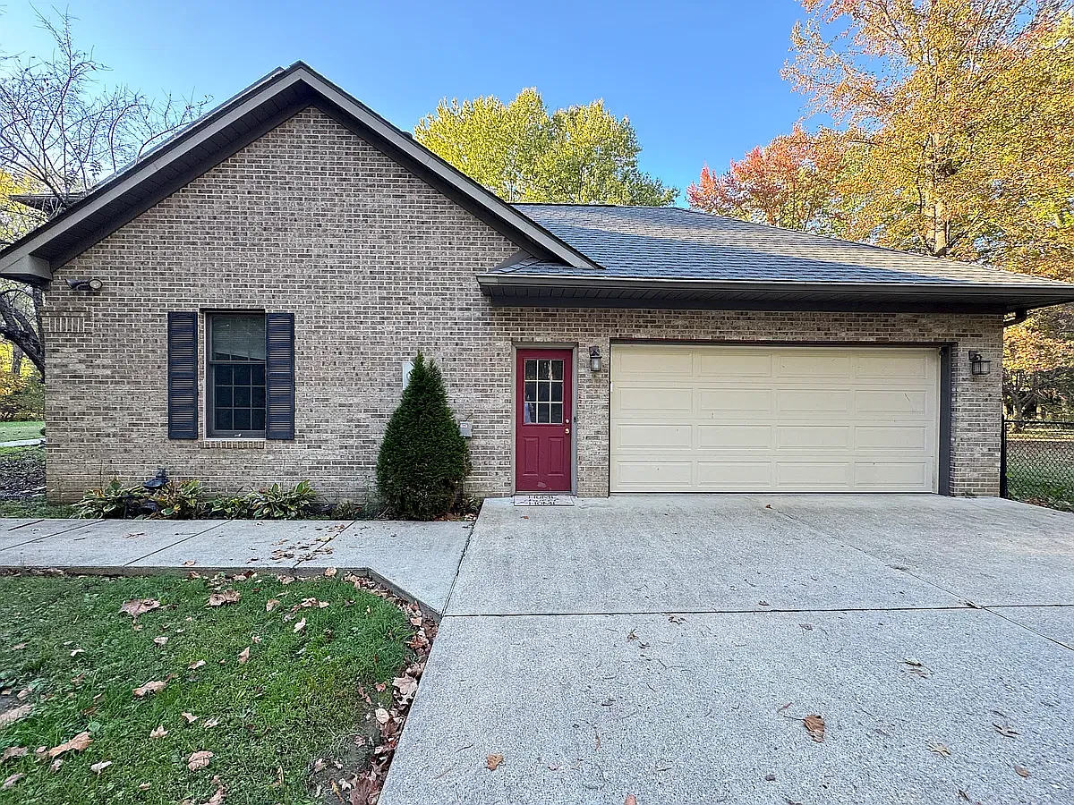 E Red Fox Ave, Terre Haute — Photo 3