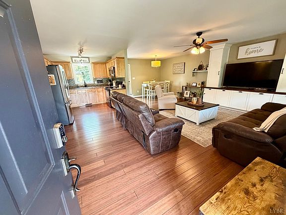 4th image of 82 Valleyview Dr