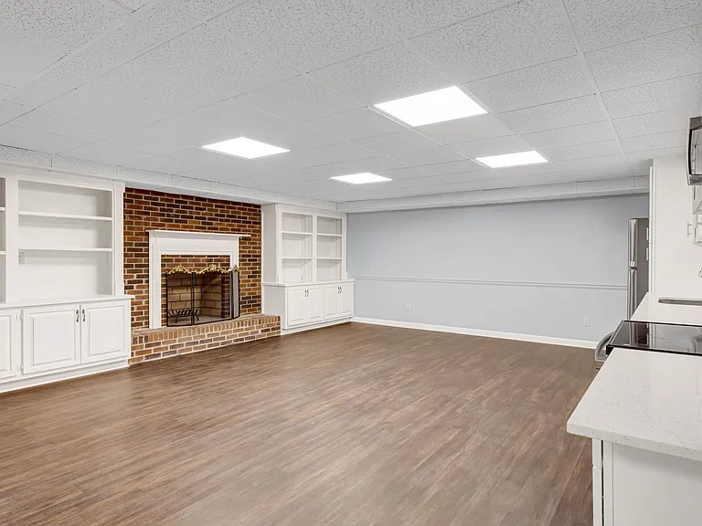 8870 Glen Ferry Dr — Photo 4
