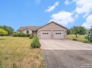 425 S Freer Rd, Chelsea, MI 48118
