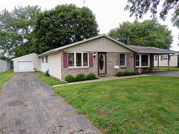 2nd image of 1404 Ivy Ln