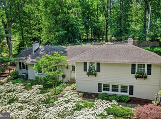 420 Saunders Dr, Wayne, PA 19087