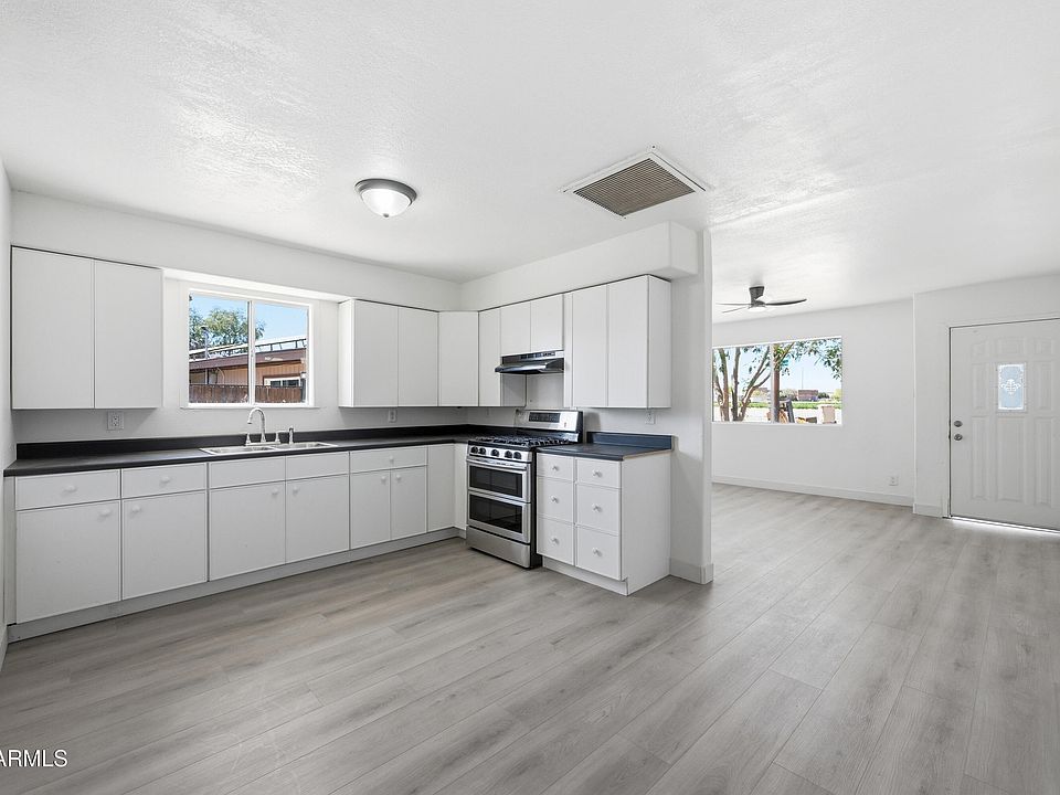 1st image of 211 W MARICOPA Road