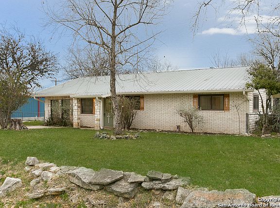 3rd image of 103 Amber Dr