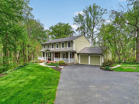 3rd image of 328 Greenridge Dr