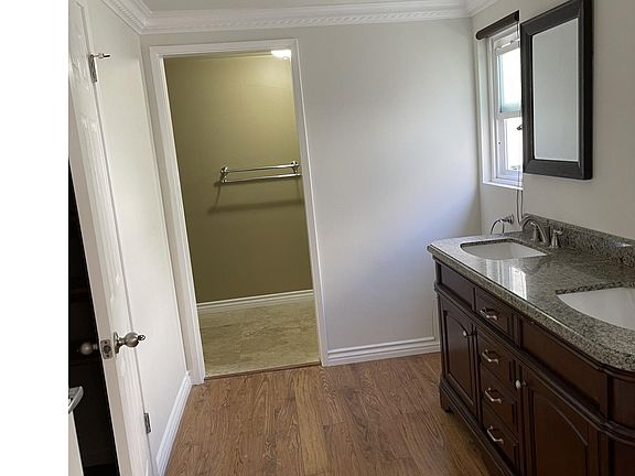 5th image of 610 S Orange Grove Blvd APT 7