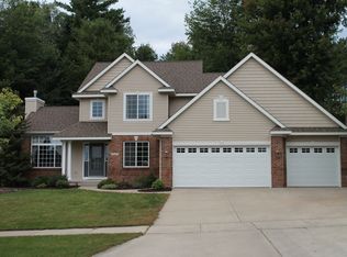 155 Bradman Dr NE, Rockford, MI