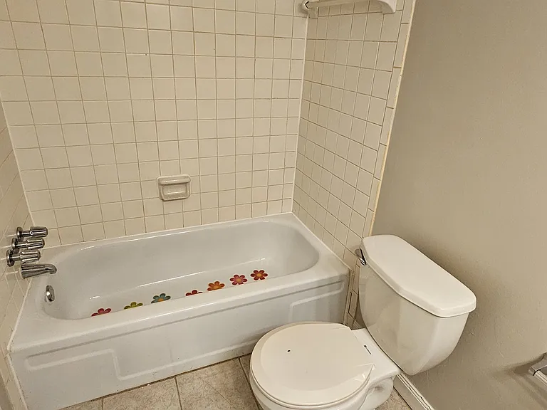 5275 Portland St #304 — Photo 2