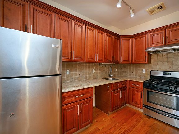 5th image of 8748 18th Ave #2C