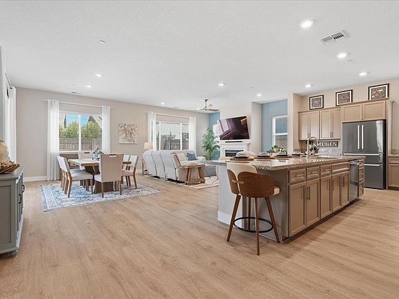 3rd image of 1504 Red Lake Way
