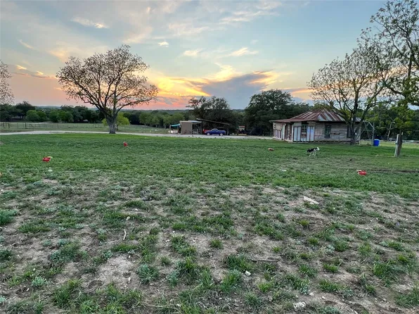940 Schumann Rd, Stonewall, TX 78671