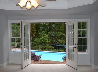 6211 Moores Creek Dr, Summerfield, NC 27358