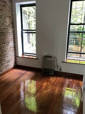 Rented by Universal Realty Group | media 55