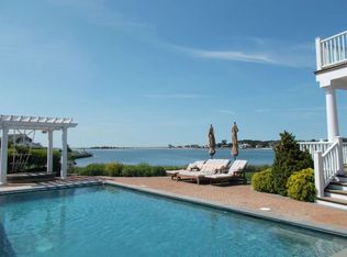 16 Canal Way, Hampton Bays, NY 11946