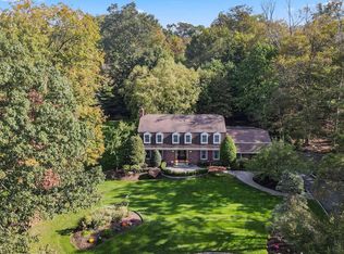 31 Blue Spruce Dr, Upper Saddle River, NJ 07458