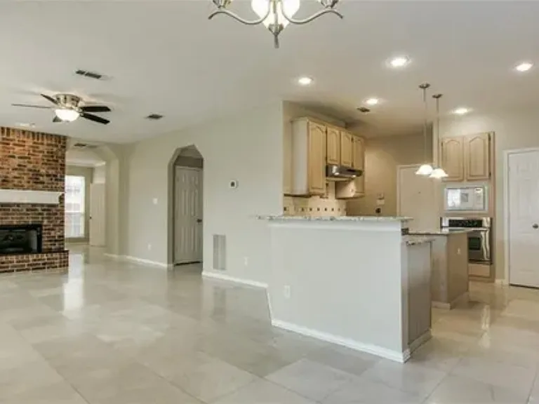1931 Paloma Way — Photo 13