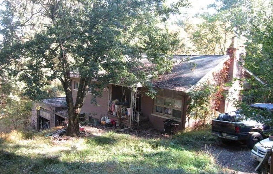 2nd image of 2511 7th Street Rd