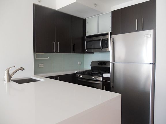 3rd image of 350 W 37th St APT 5E