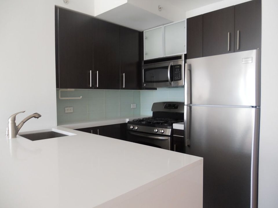 1st image of 350 W 37th St APT 10F