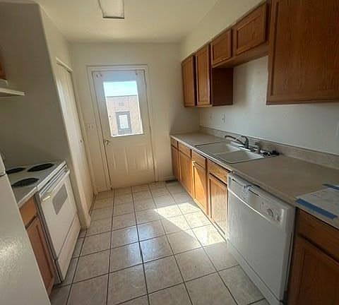 5th image of 716-718 E Clarion Dr