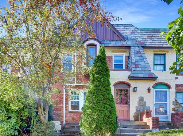 34 Dartmouth Street, Valley Stream, NY 11581