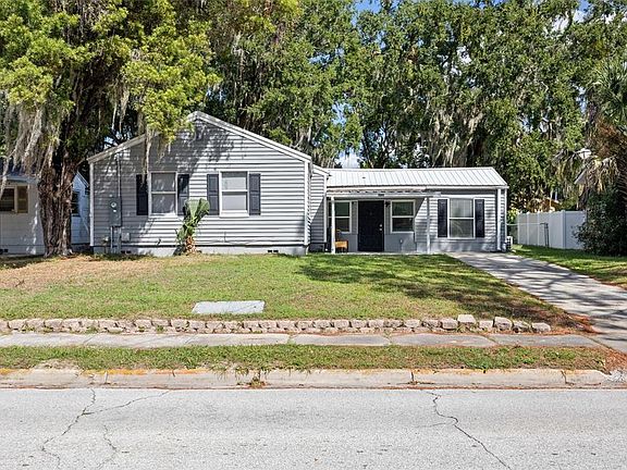 2nd image of 1202 SUMTER STREET