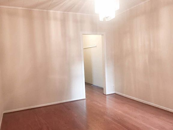 5th image of 91 Jewel St APT 3R