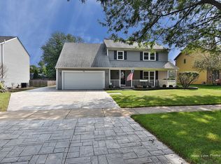 115 Juniper Dr, North Aurora, IL 60542