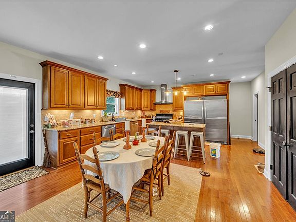 5th image of 123 Ambrose Rd