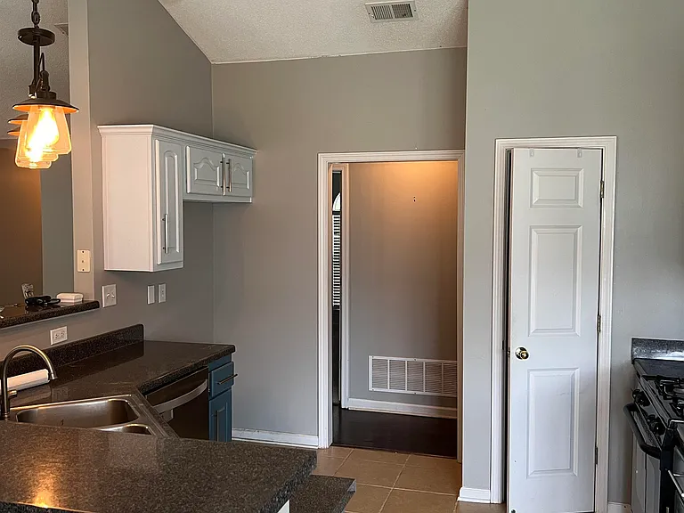 9837 Oldham Dr — Photo 14