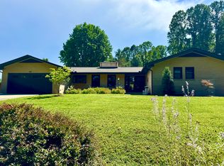 416 Sabine Dr, Laurel Park, NC 28739