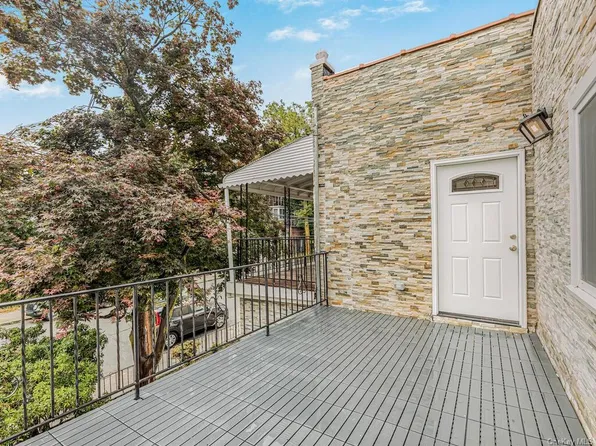 6140 Delafield Avenue image 10 of 36