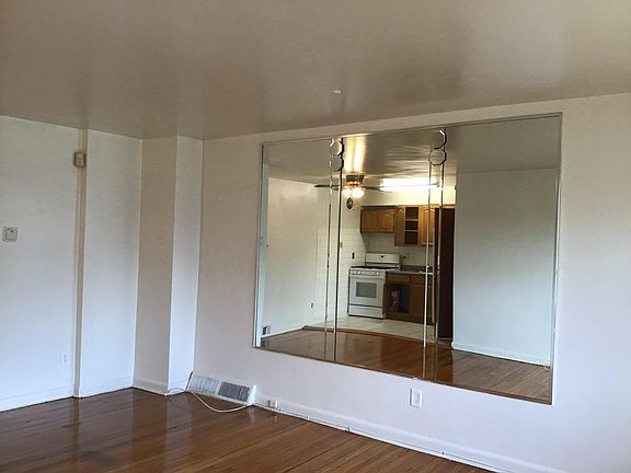 2nd image of 7255 Haverford Ave Floor 1