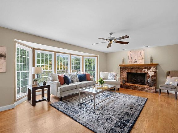 5th image of 12822 Canterbury Farms Dr