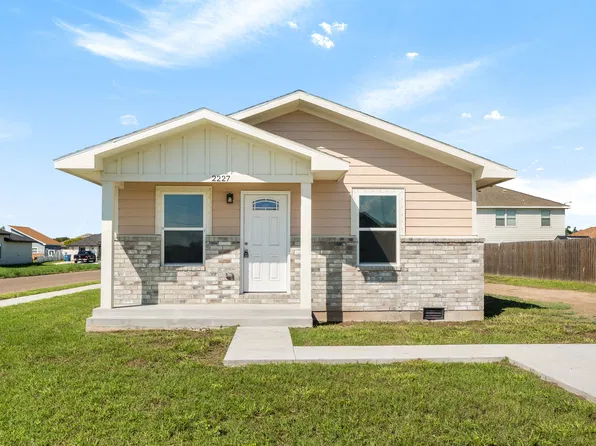 2227 Cabo Dr, Los Fresnos, TX 78566