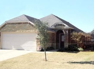 9032 Racquet Club Dr, Fort Worth, TX 76120