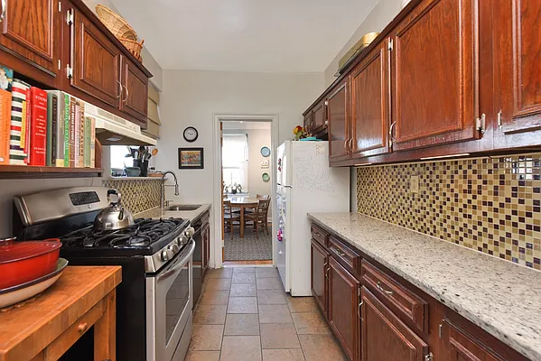 Sold by House-N-Key Realty | media 24