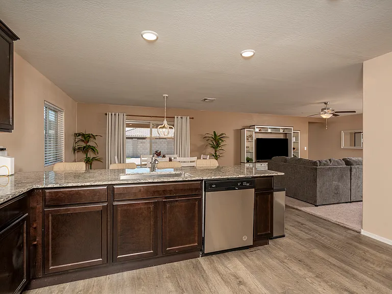 1547 E Inouye Dr — Photo 8