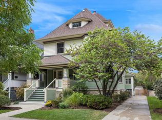 1030 Superior St, Oak Park, IL 60302