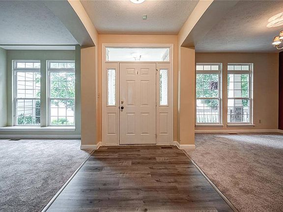 3rd image of 5146 Oak Farm Dr