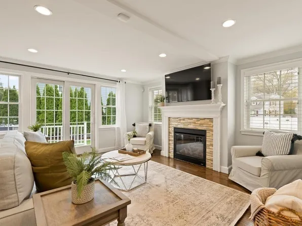 26 Muriel Ave, Wakefield, MA 01880