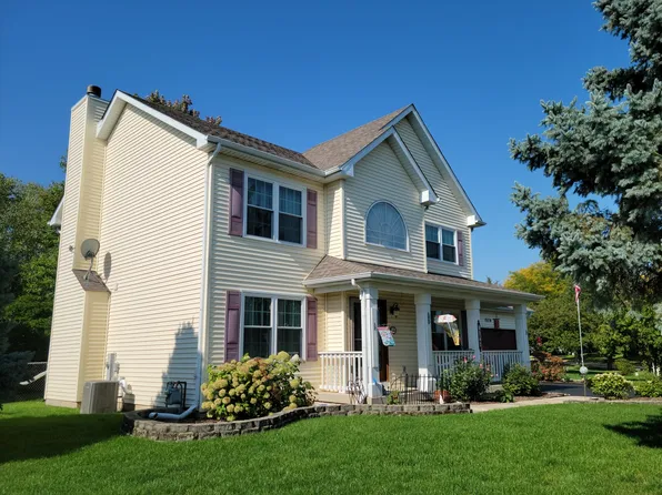 1574 Westbury Cir, North Aurora, IL 60542