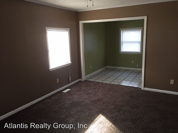 3rd image of 3036 N Temple Ave