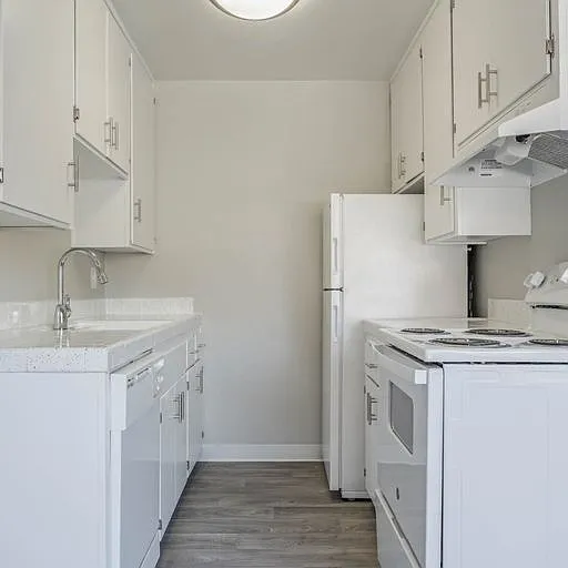 The Arches Apartments — Photo 17