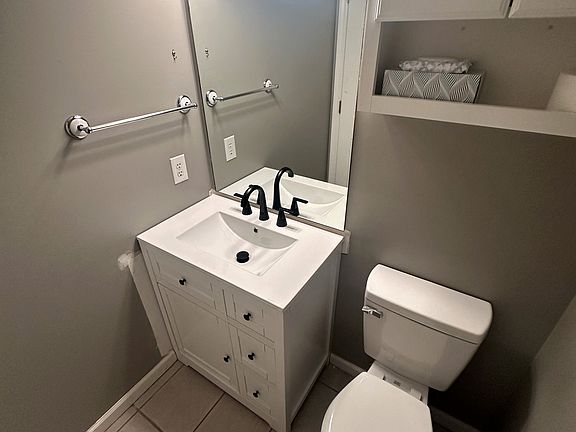 3rd image of 328 W Persimmon Ct