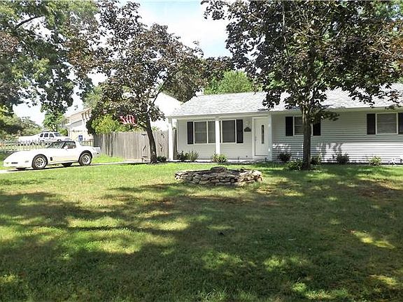 5th image of 611 Fawn Dr