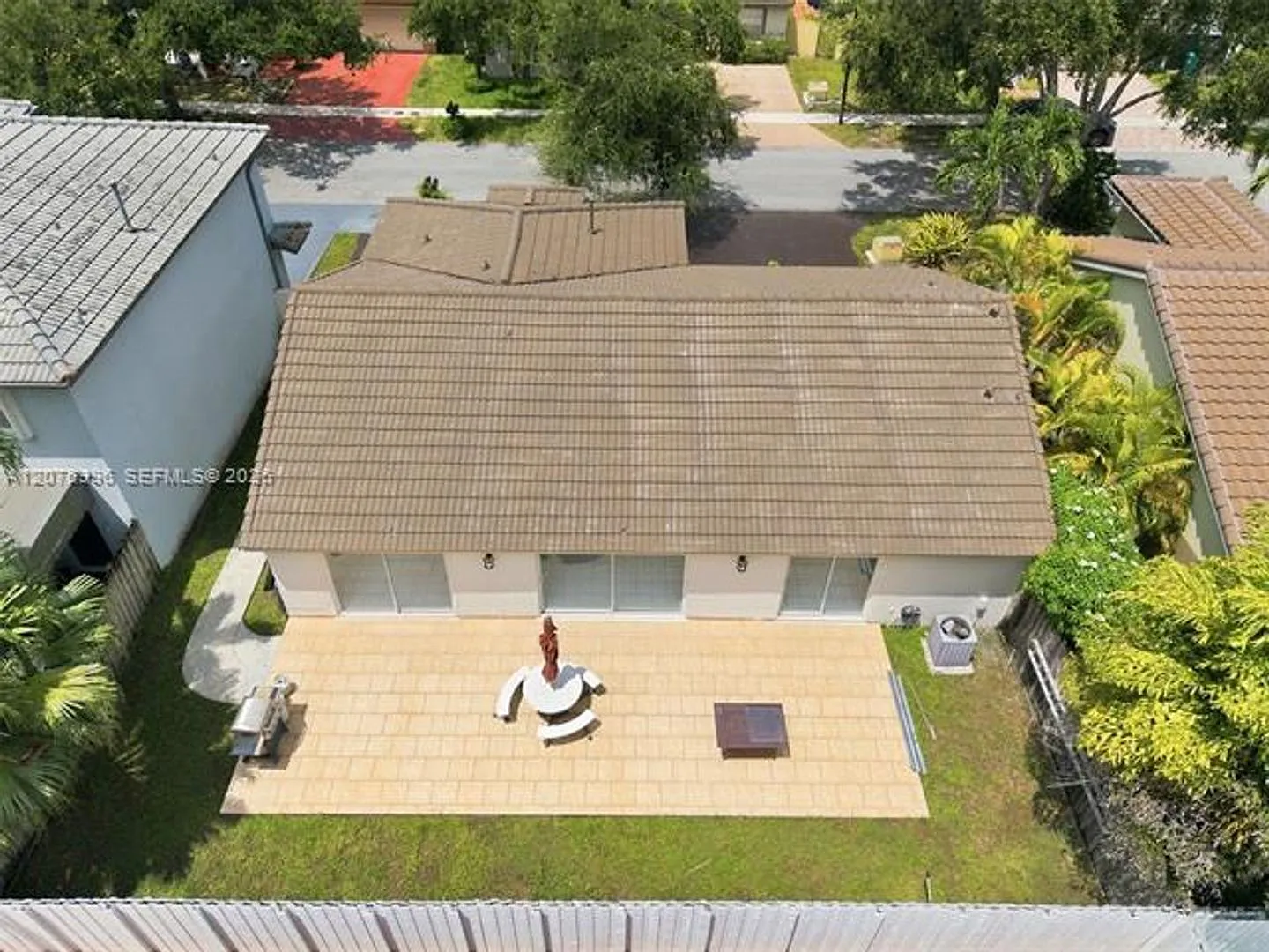 19181 NW 89th Ave # 19181, Hialeah, FL 33018 — Photo 3