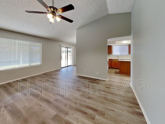 4th image of 7913 W Tuckey Ln