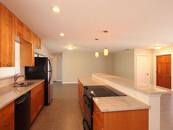 4th image of 2323 Moore Haven Dr E